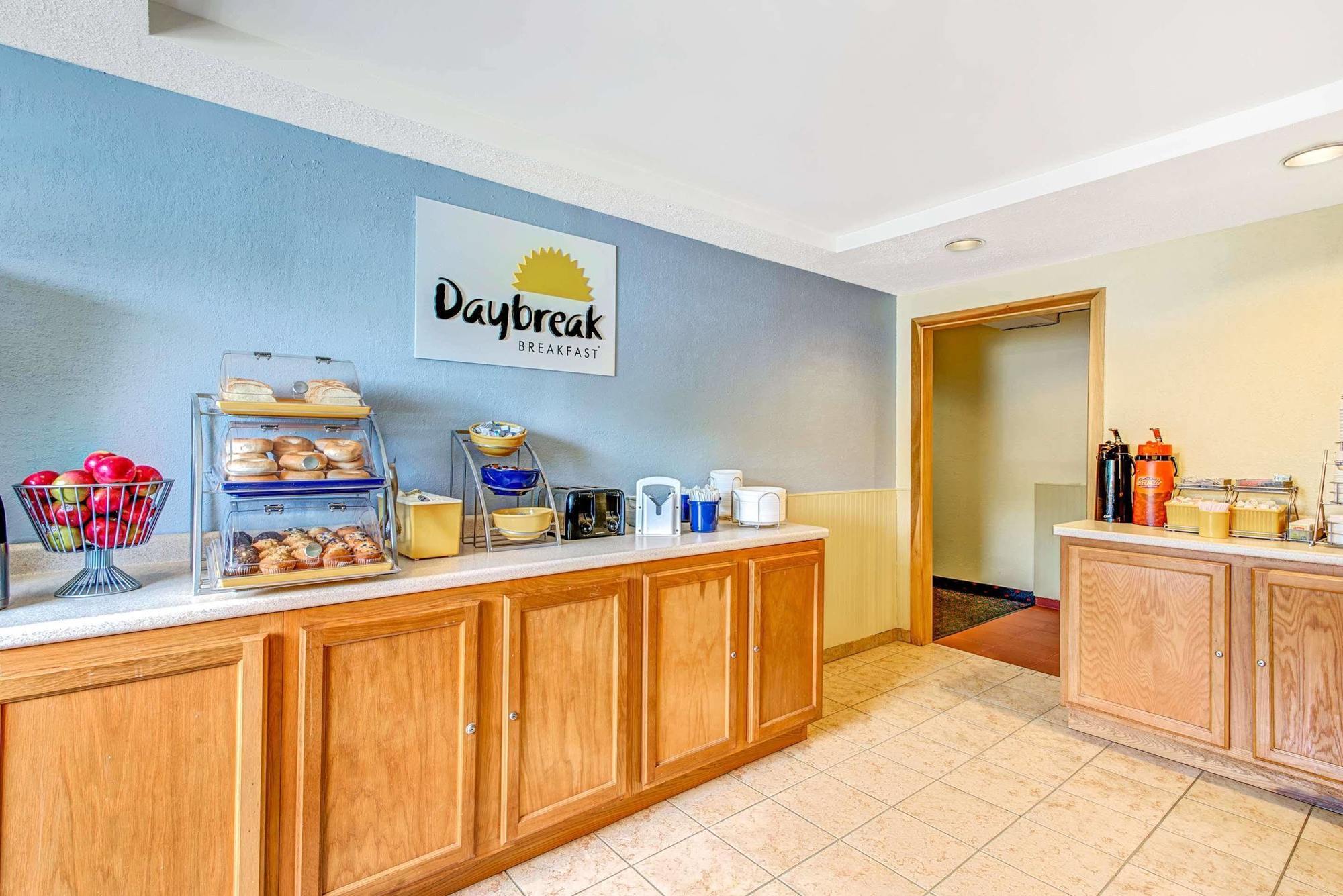 Days Inn By Wyndham Shrewsbury Worcester Eksteriør bilde